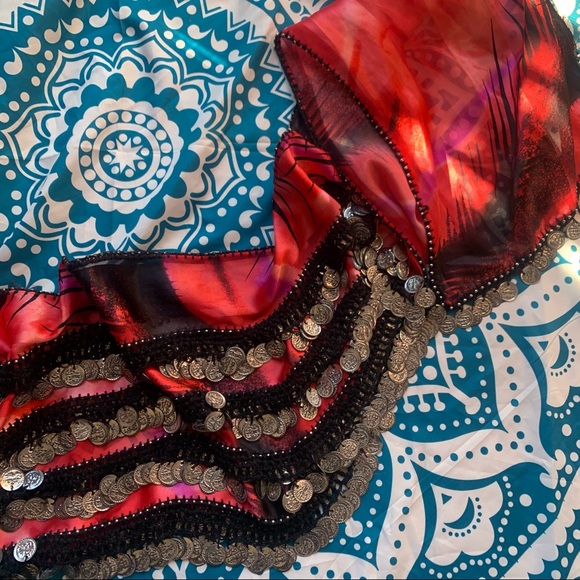 Impeccable coin hip scarf in vibrant pink - Picture 5 of 6